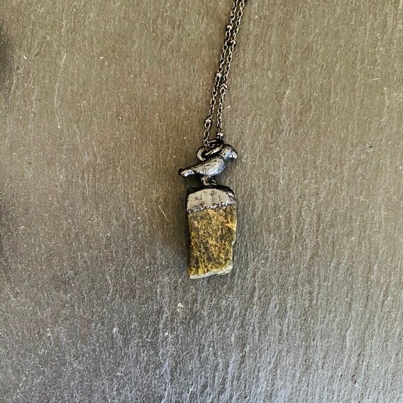 Green and Black Tourmaline Raven necklace - Picture 3 of 7